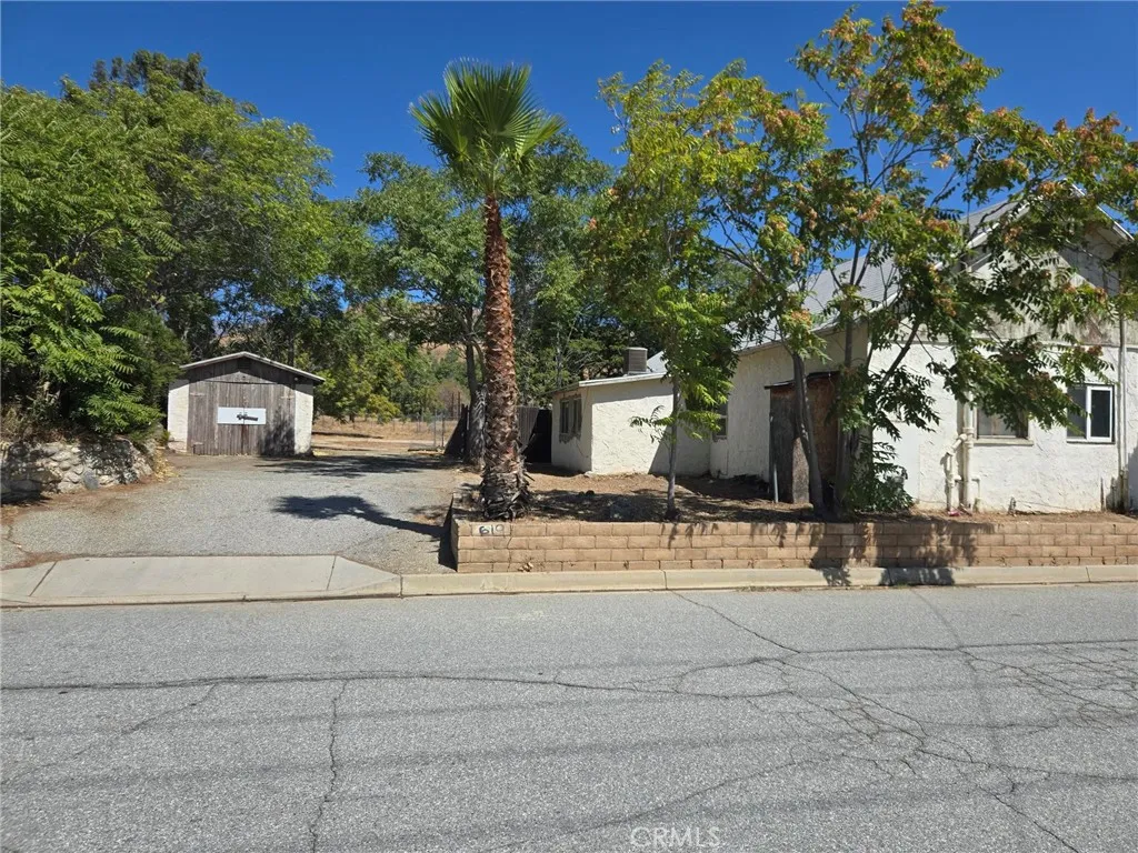 619 Gilman W, Banning, California 92220 home-pic-2